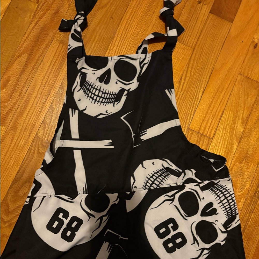 Black Skull Print Overalls - Picture 2 of 4